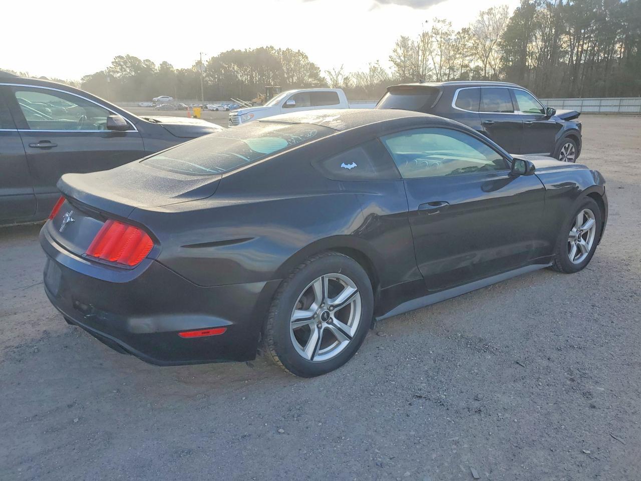 2017 Ford Mustang - Фото 3