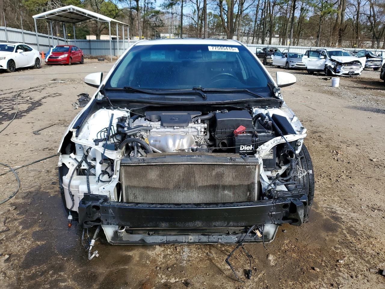 2016 Toyota Camry Le - Фото 5