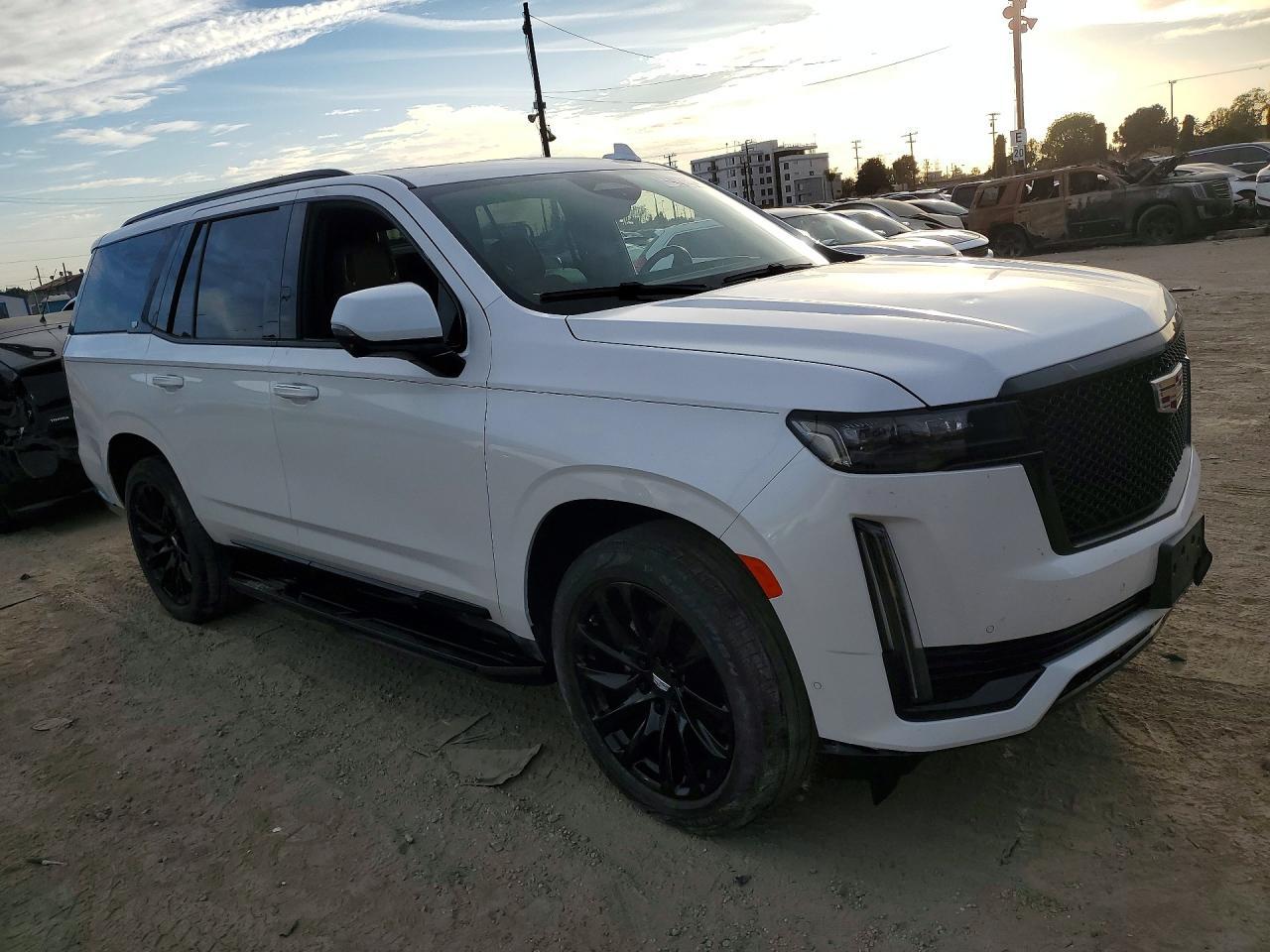 2021 Cadillac Escalade Sport - Фото 4