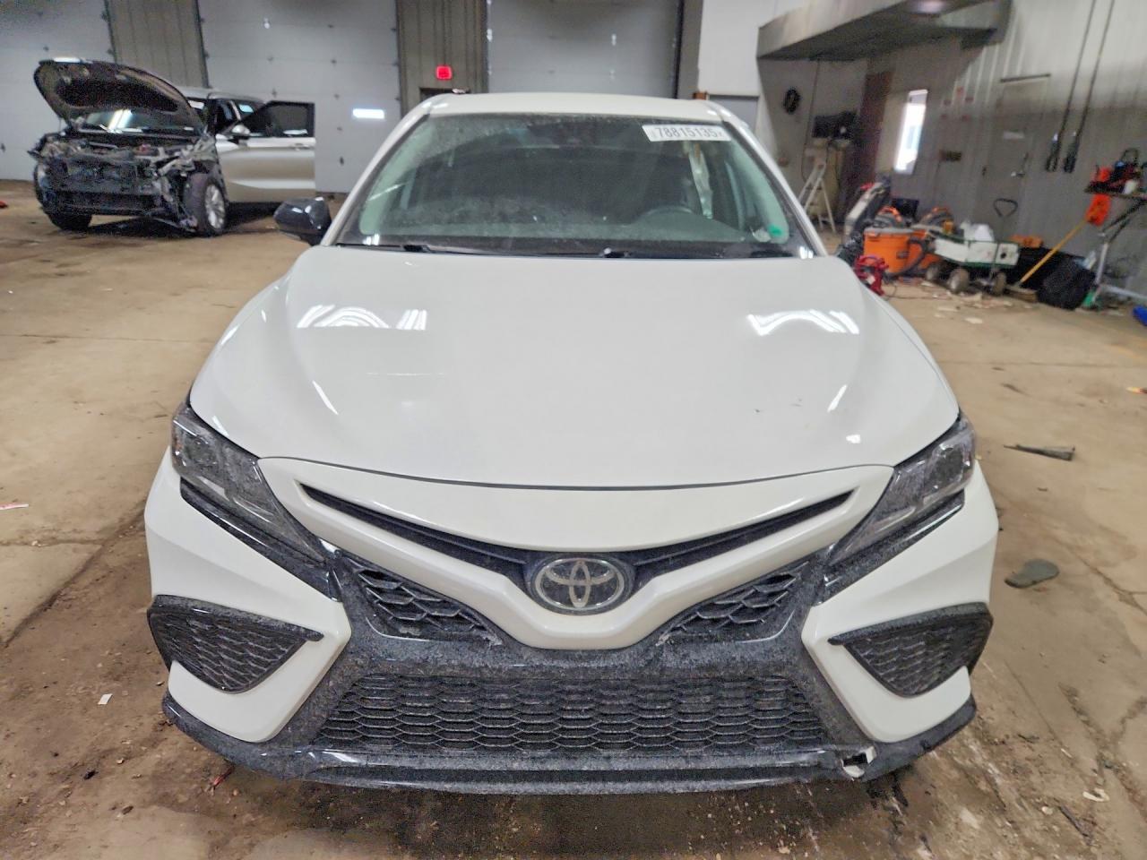2024 Toyota Camry Se - Фото 5