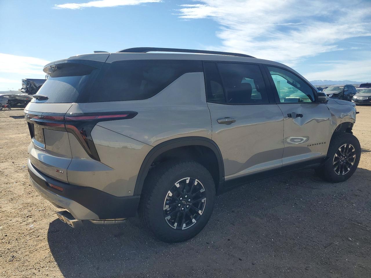 2026 Chevrolet Traverse Z71 - Фото 3