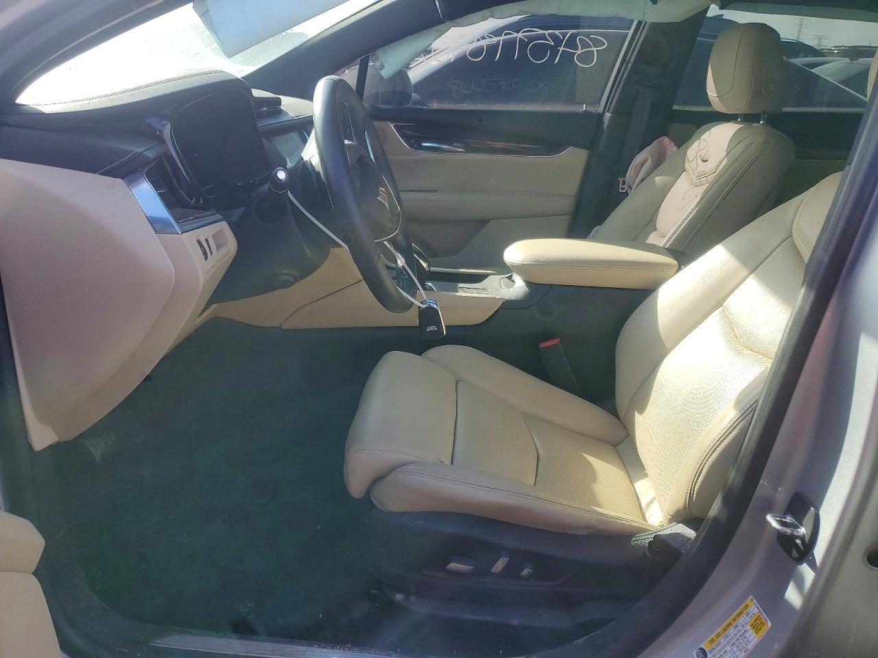 2017 Cadillac Xt5 Luxury - Image 7