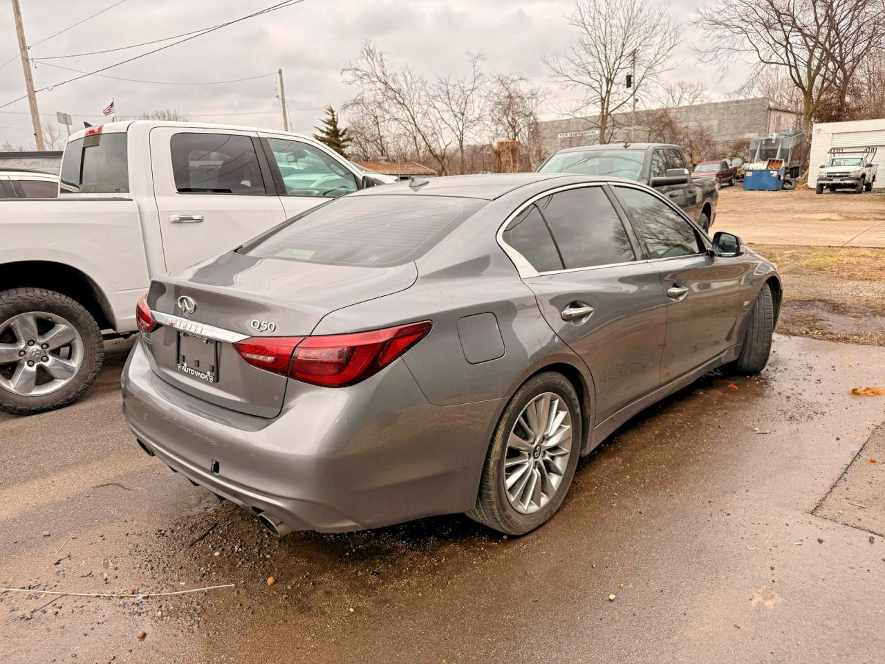 2018 Infiniti Q50 Luxe - Image 4