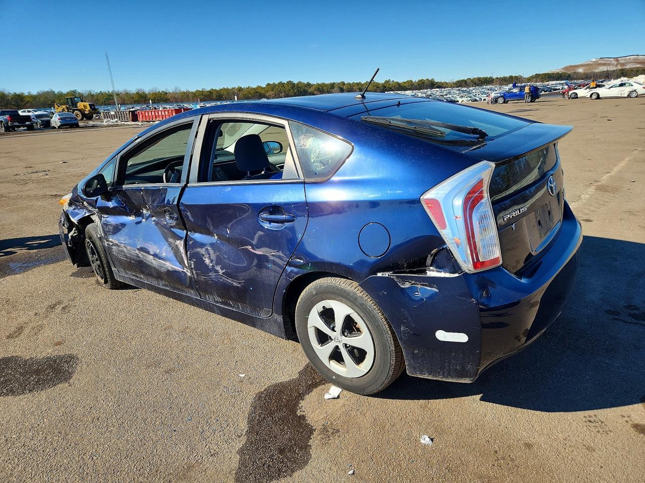 2014 Toyota Prius - Image 2