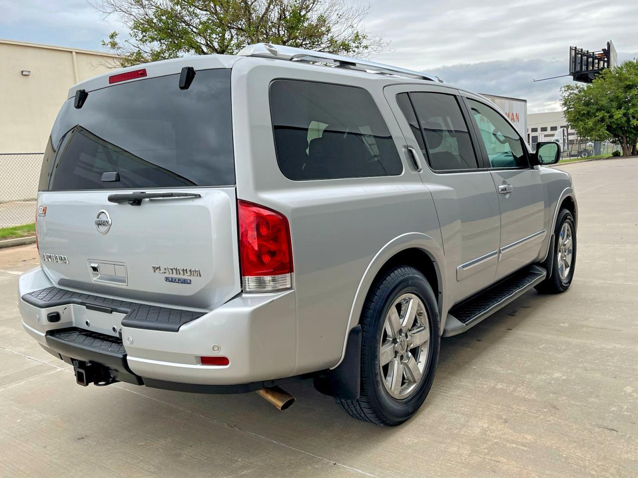 2014 Niss Armada Pla Silvr - Фото 4