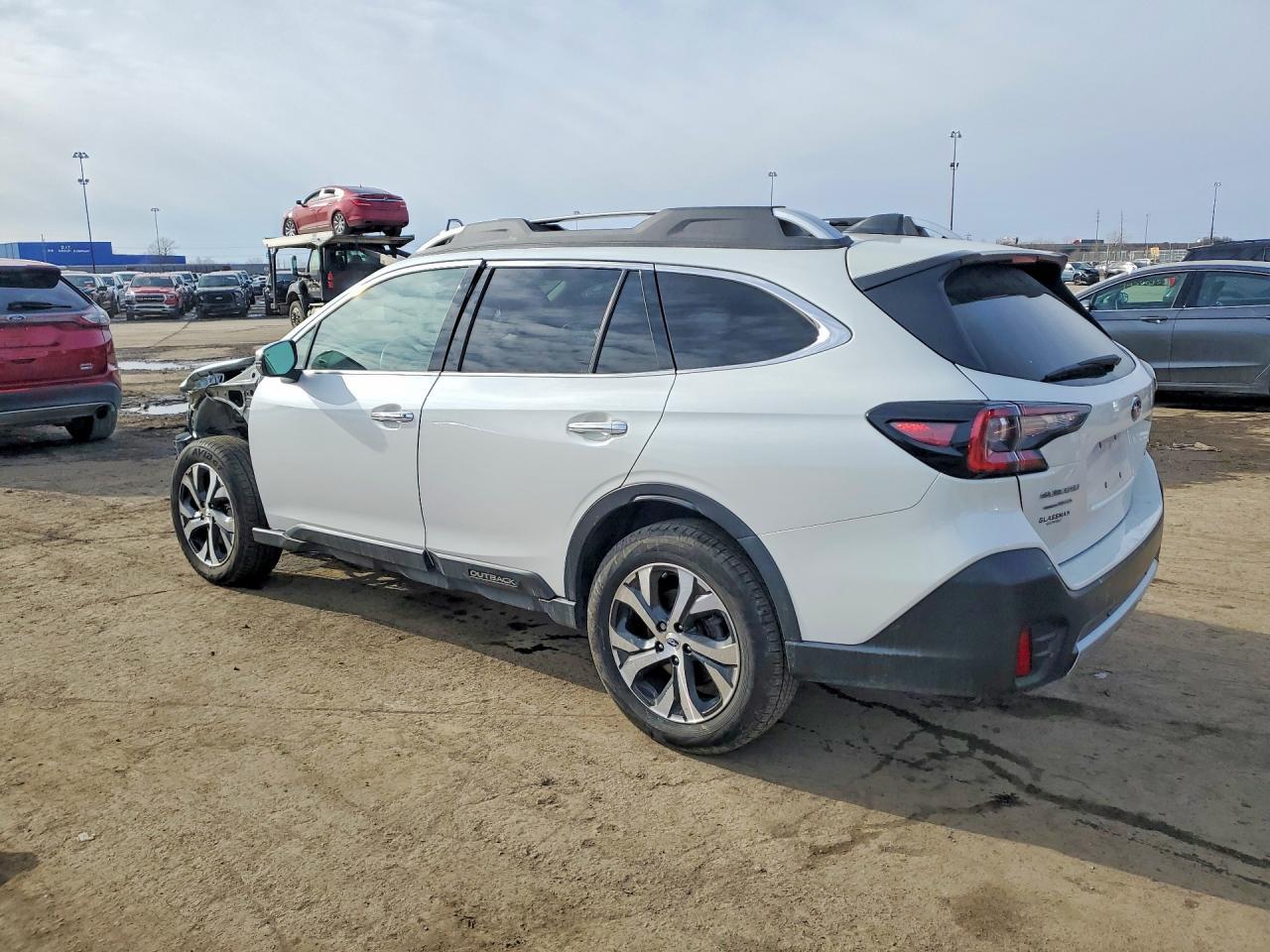 2022 Subaru Outback Touring - Image 2