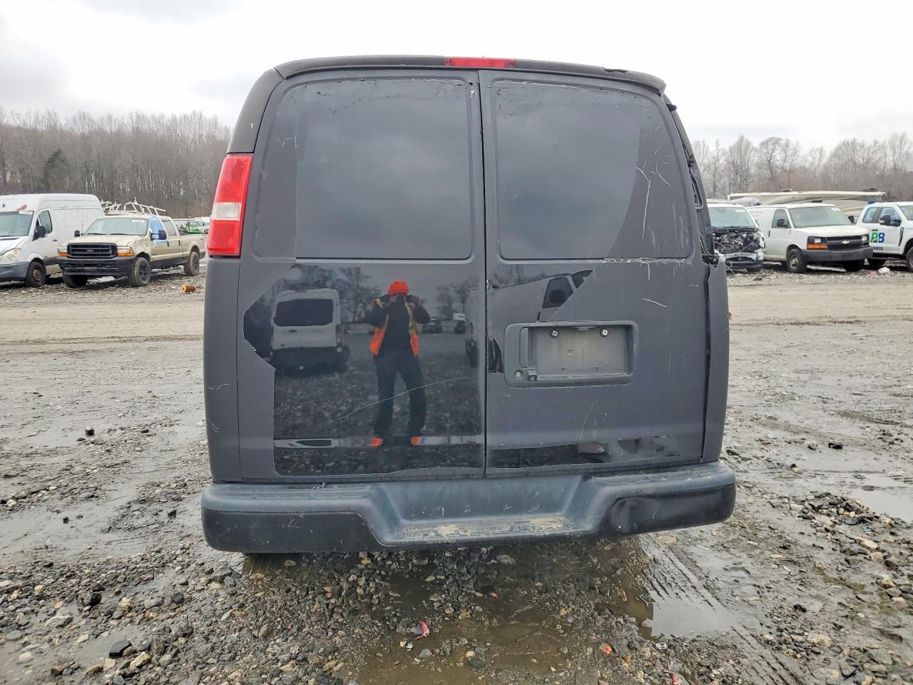 2019 Chevrolet Express 2500 Delivery Van - Фото 6