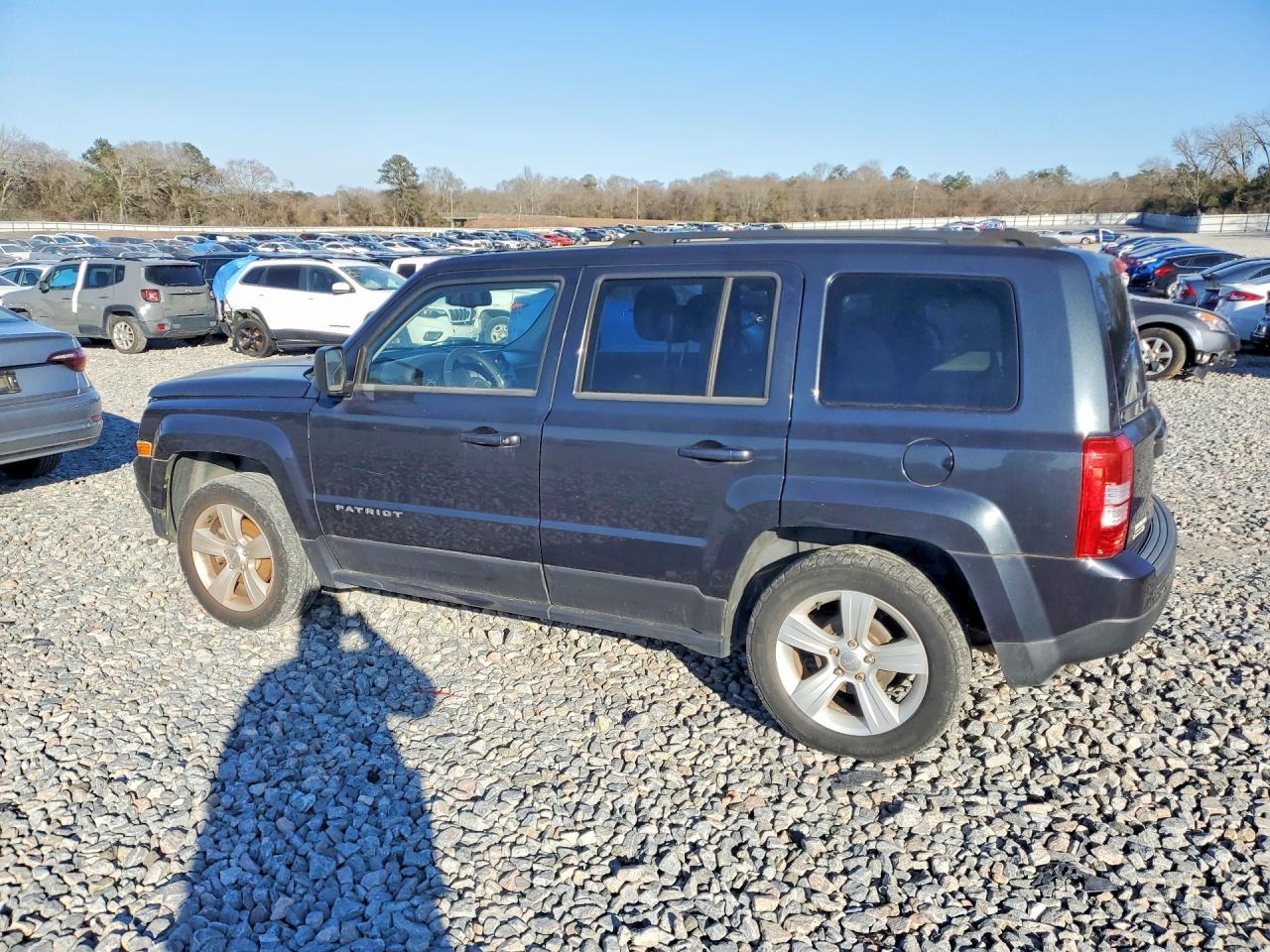 2015 Jeep Patriot Latitude - Фото 2
