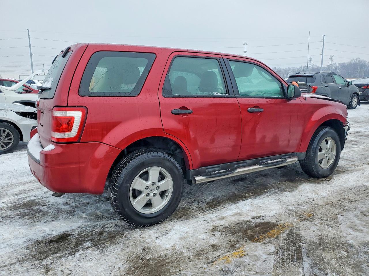 2012 Ford Escape Xls - Фото 3