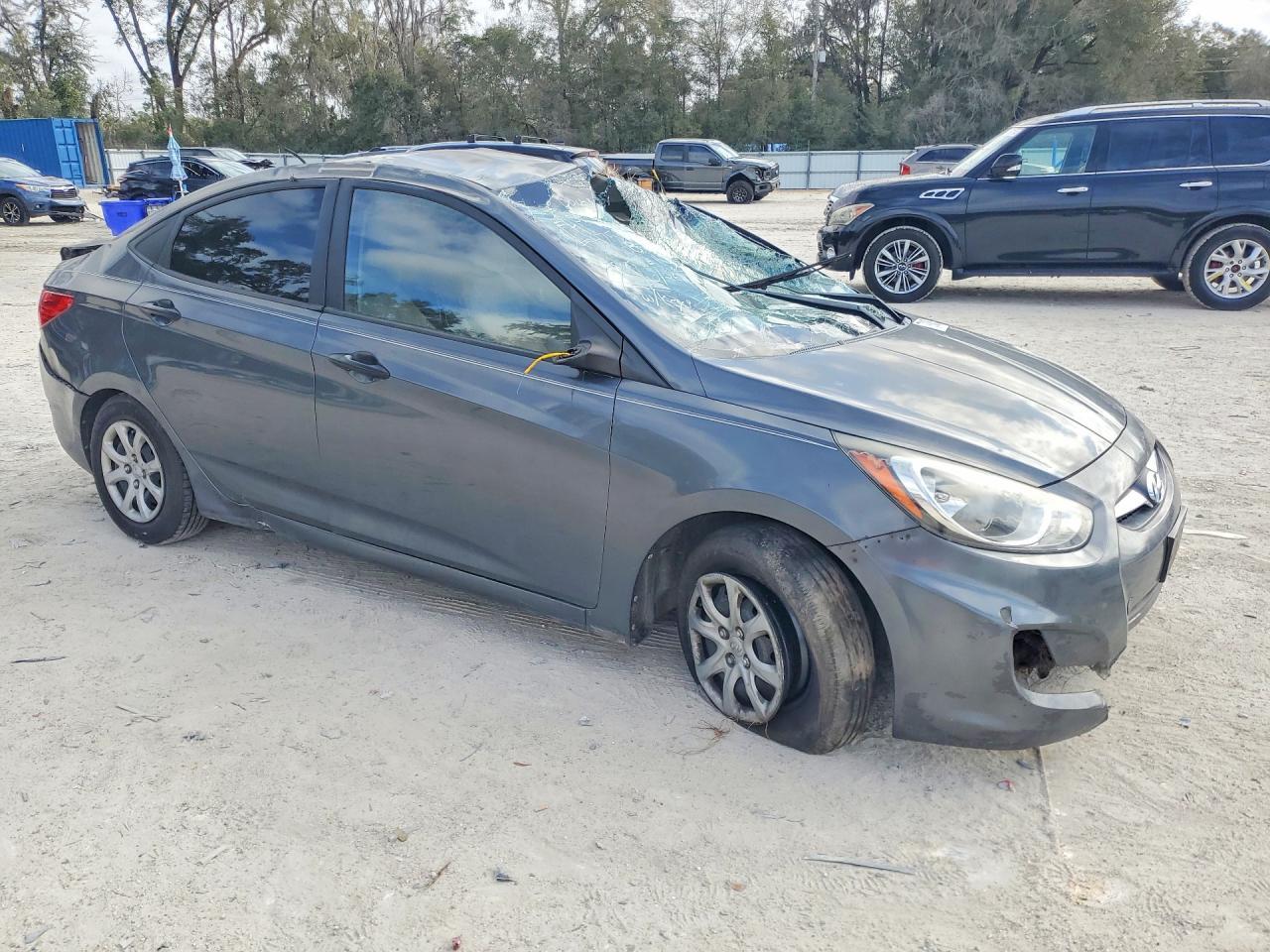 2012 Hyundai Accent Gls - Image 4