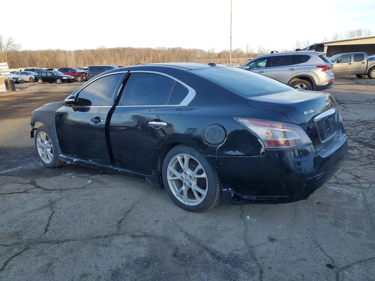 2014 Nissan Maxima - Image 2