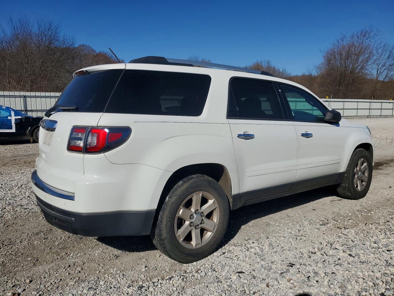 2016 GMC Acadia Sle - Image 3