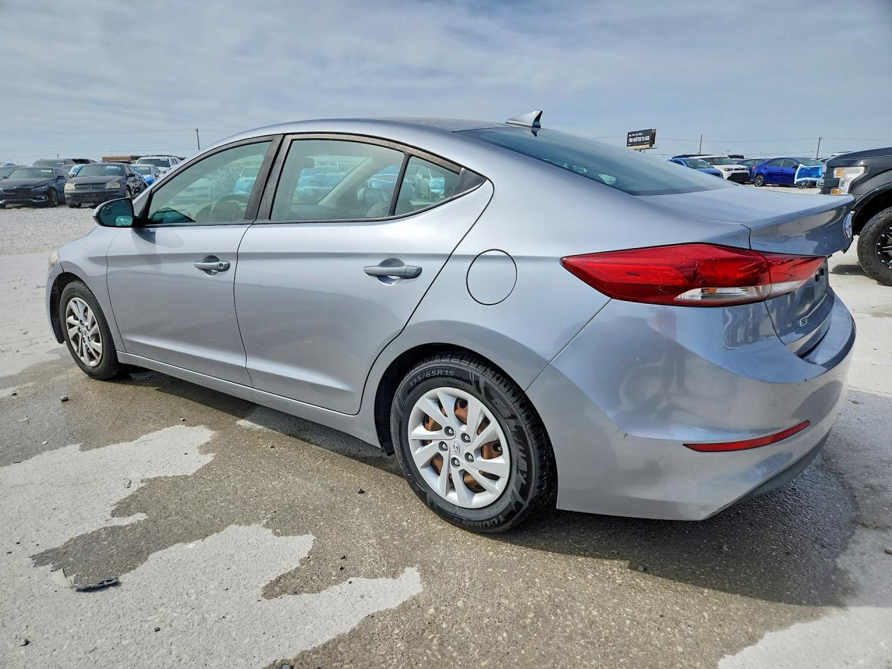 2017 Hyundai Elantra Se - Фото 2