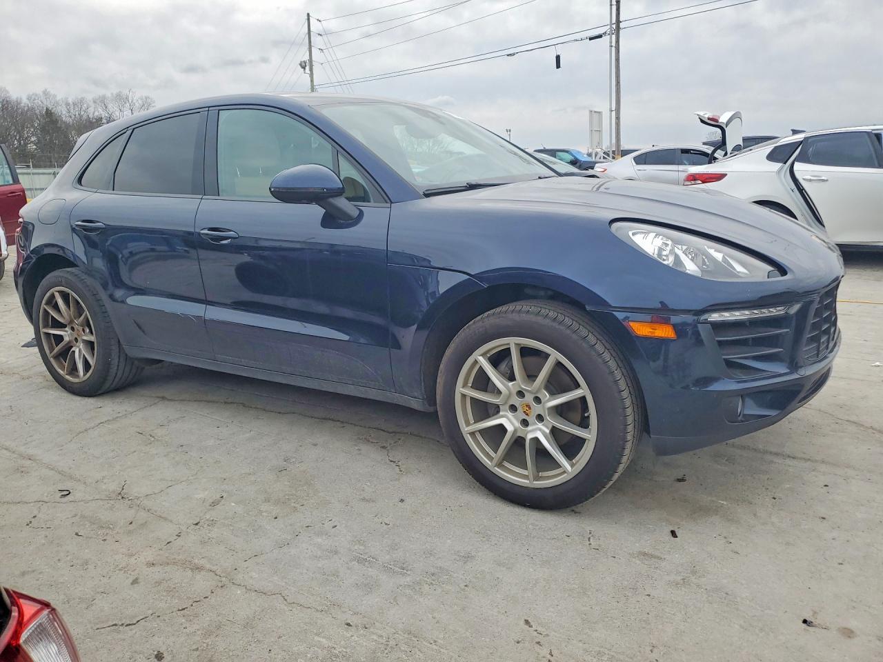 2018 Porsche Macan - Image 4