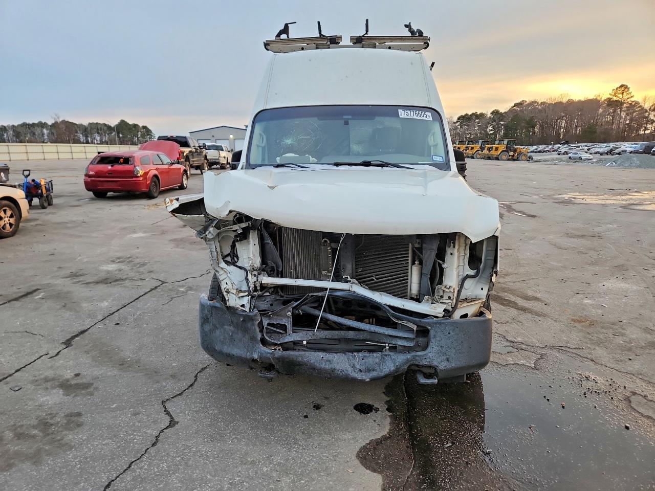 2019 Nissan Nv 2500 Utility / Service Van - Фото 5