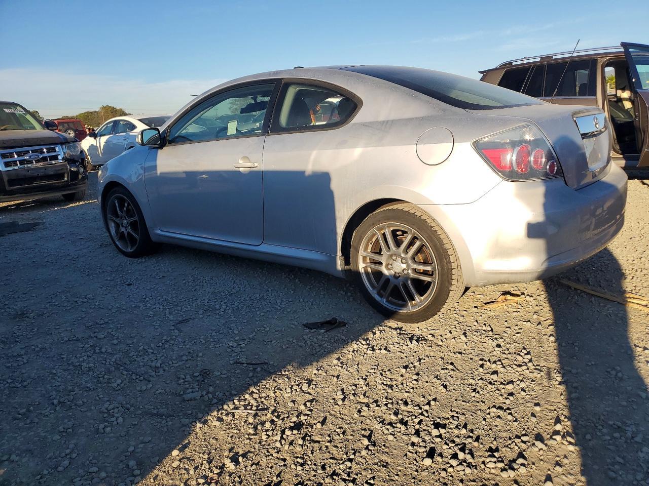 2010 Scion Tc Base - Фото 2