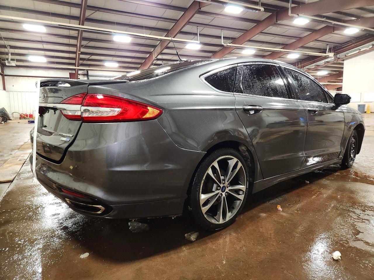 2017 Ford Fusion Titanium - Фото 3
