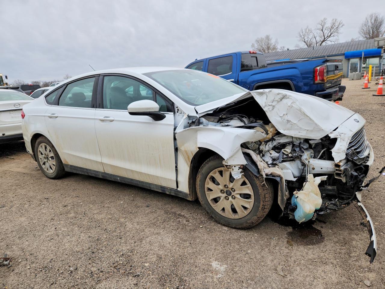 2014 Ford Fusion S - Фото 4