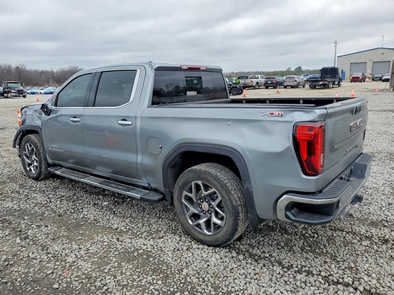 2024 GMC Sierra K1500 Slt - Image 2