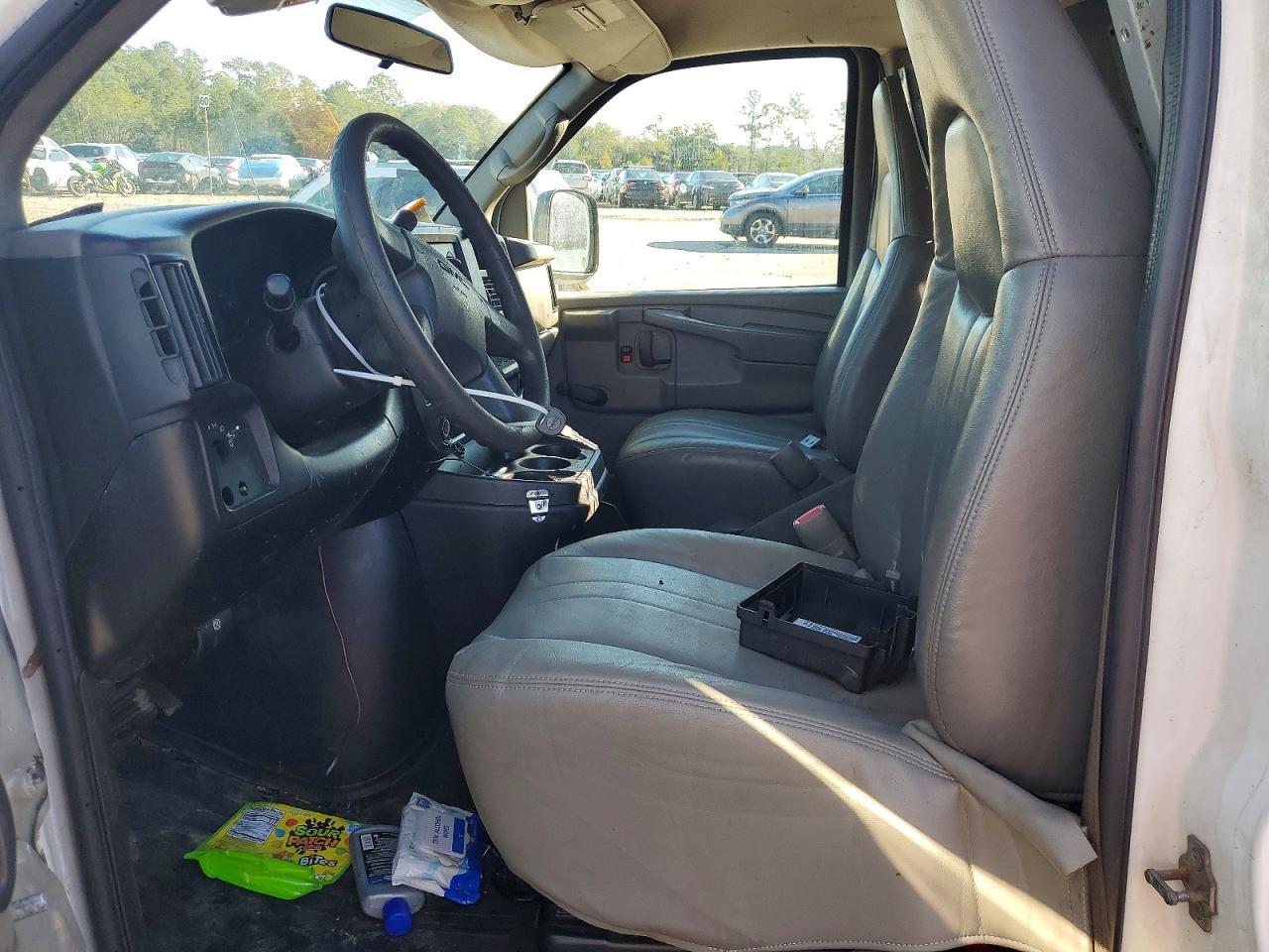 2007 GMC Savana G3500 - Фото 7