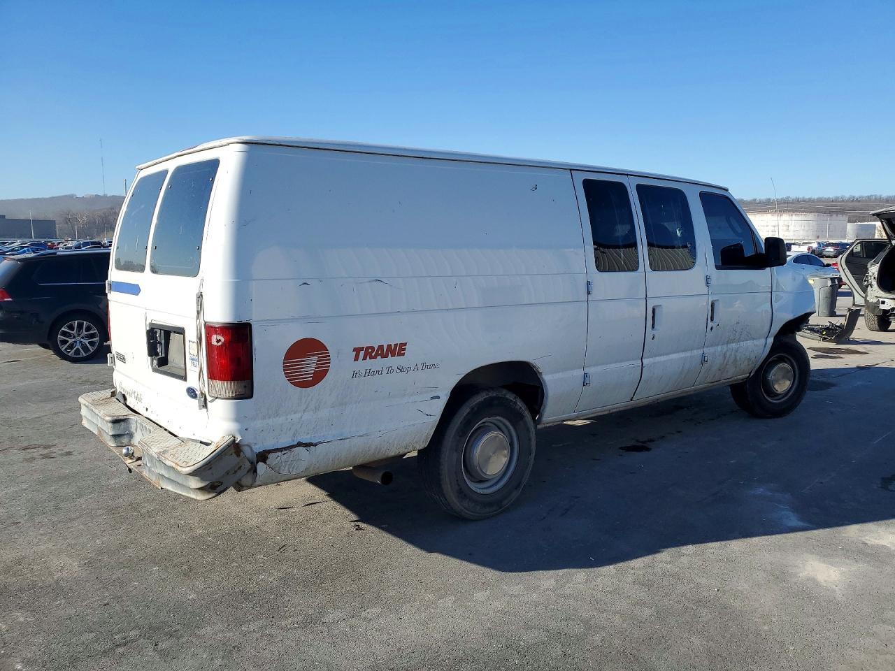 2003 Ford Econoline E250 Van - Фото 3