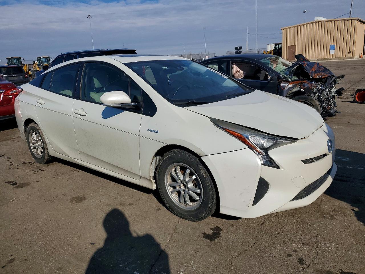 2016 Toyota Prius - Image 4