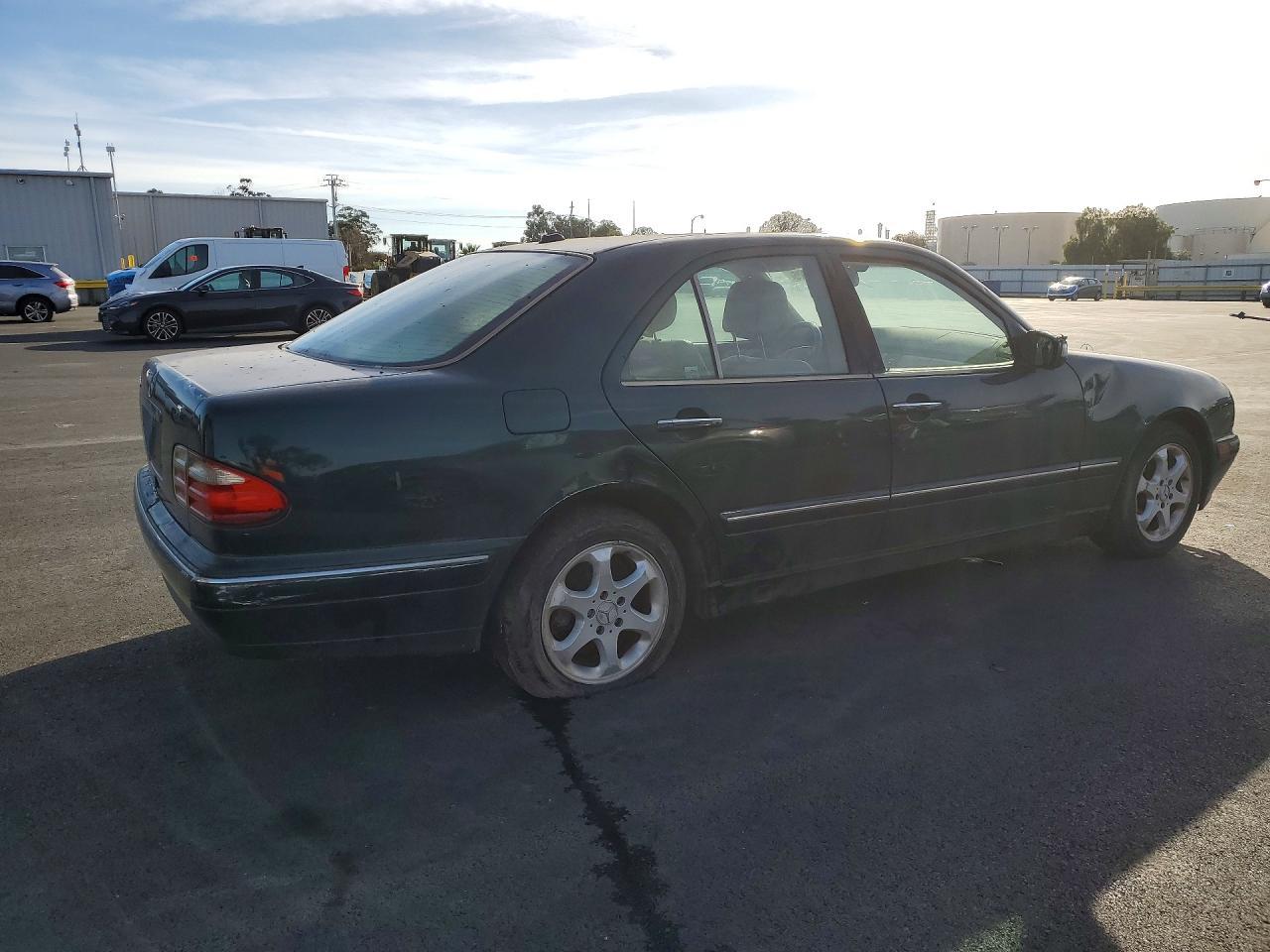 2002 Mercedes-Benz E 320 - Фото 3