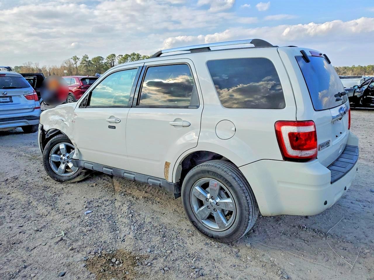 2012 Ford Escape Limited - Image 2