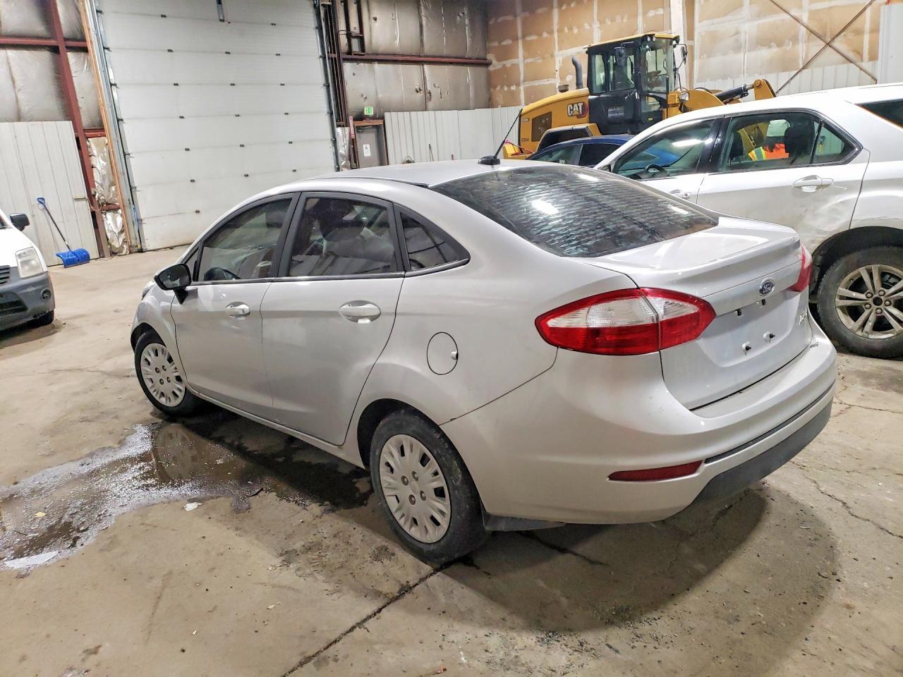 2017 Ford Fiesta S - Фото 2