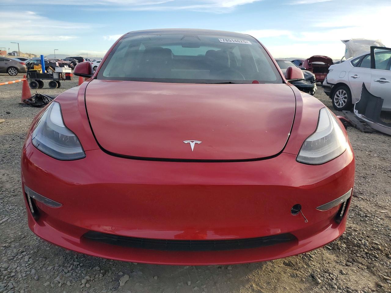 2022 Tesla Model 3 - Фото 5