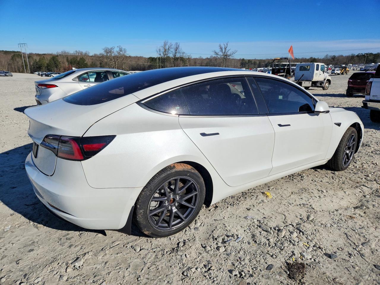 2022 Tesla Model 3 - Image 3