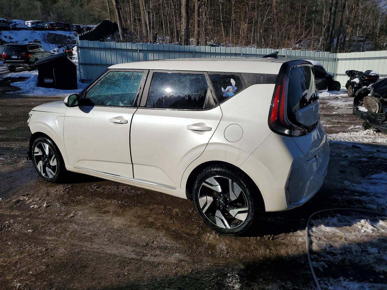 2023 Kia Soul Gt-Line - Image 2