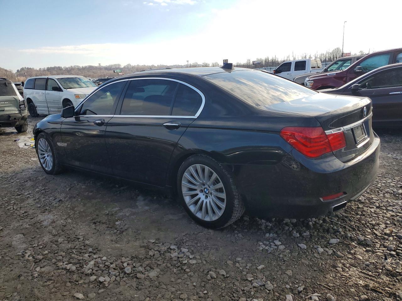 2012 BMW 750 Lxi - Фото 2