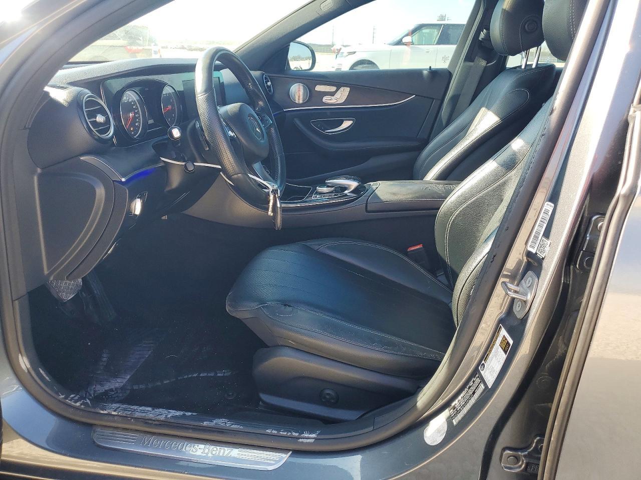 2017 Mercedes-Benz E 300 - Фото 7