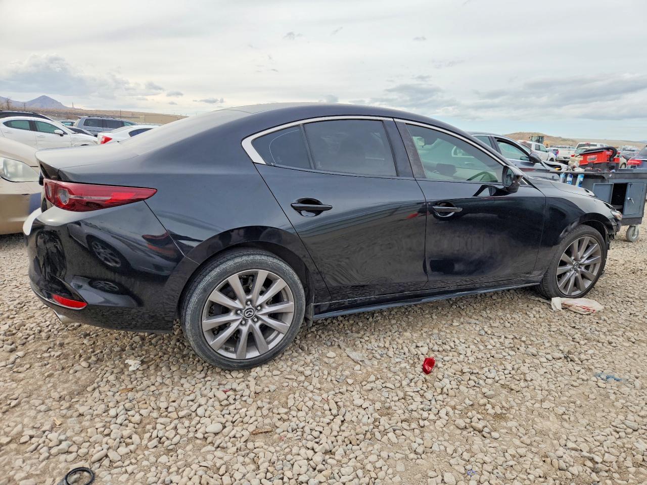 2019 Mazda 3 Preferred Plus - Image 3