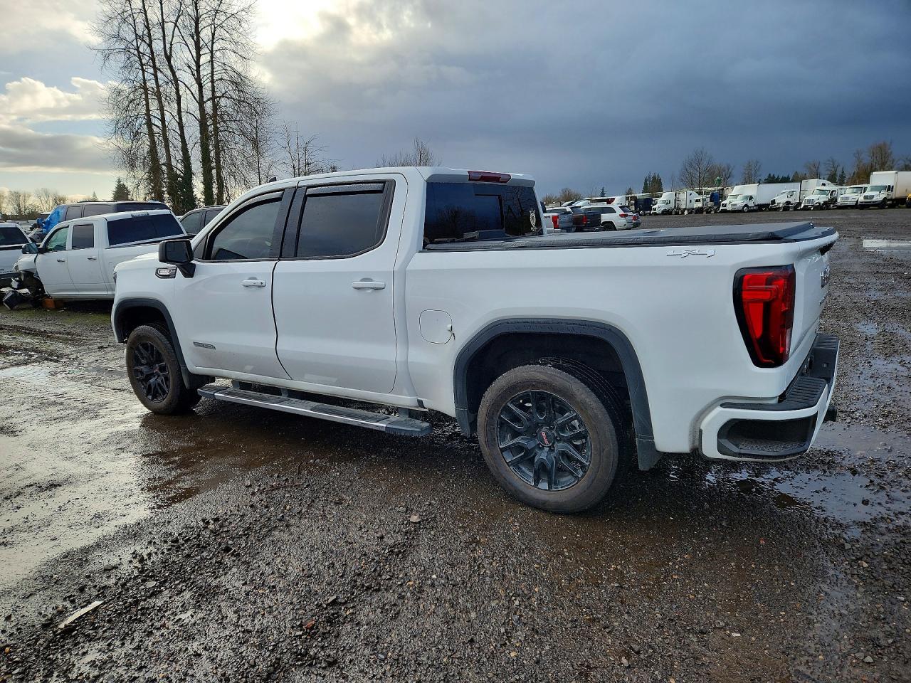 2025 GMC Sierra K1500 Elevation - Image 2
