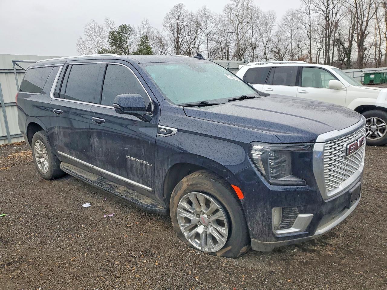 2022 GMC Yukon - Фото 4