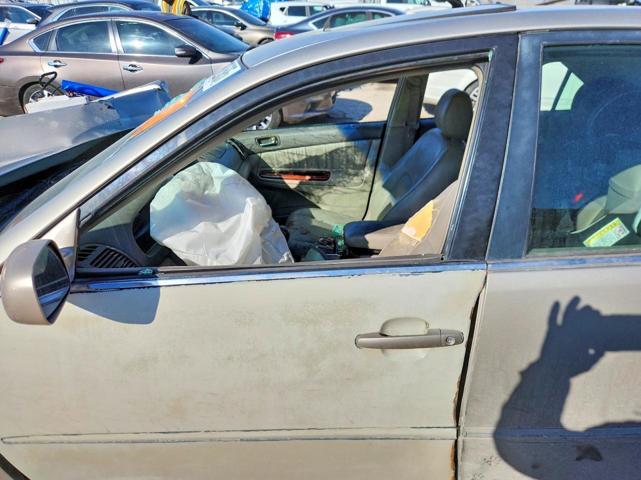 2006 Toyota Camry Le - Image 7