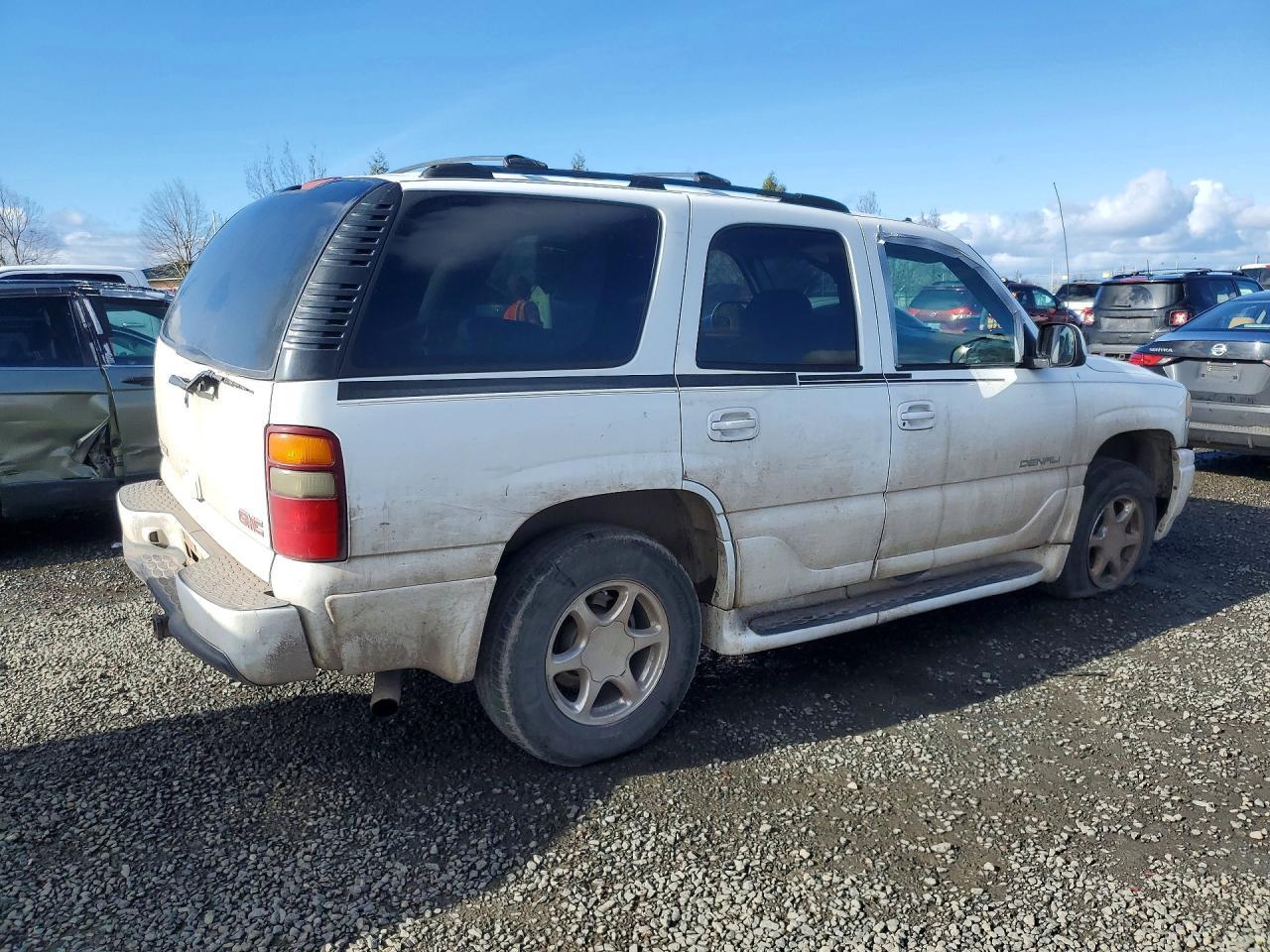 2003 GMC Yukon Denali - Фото 3