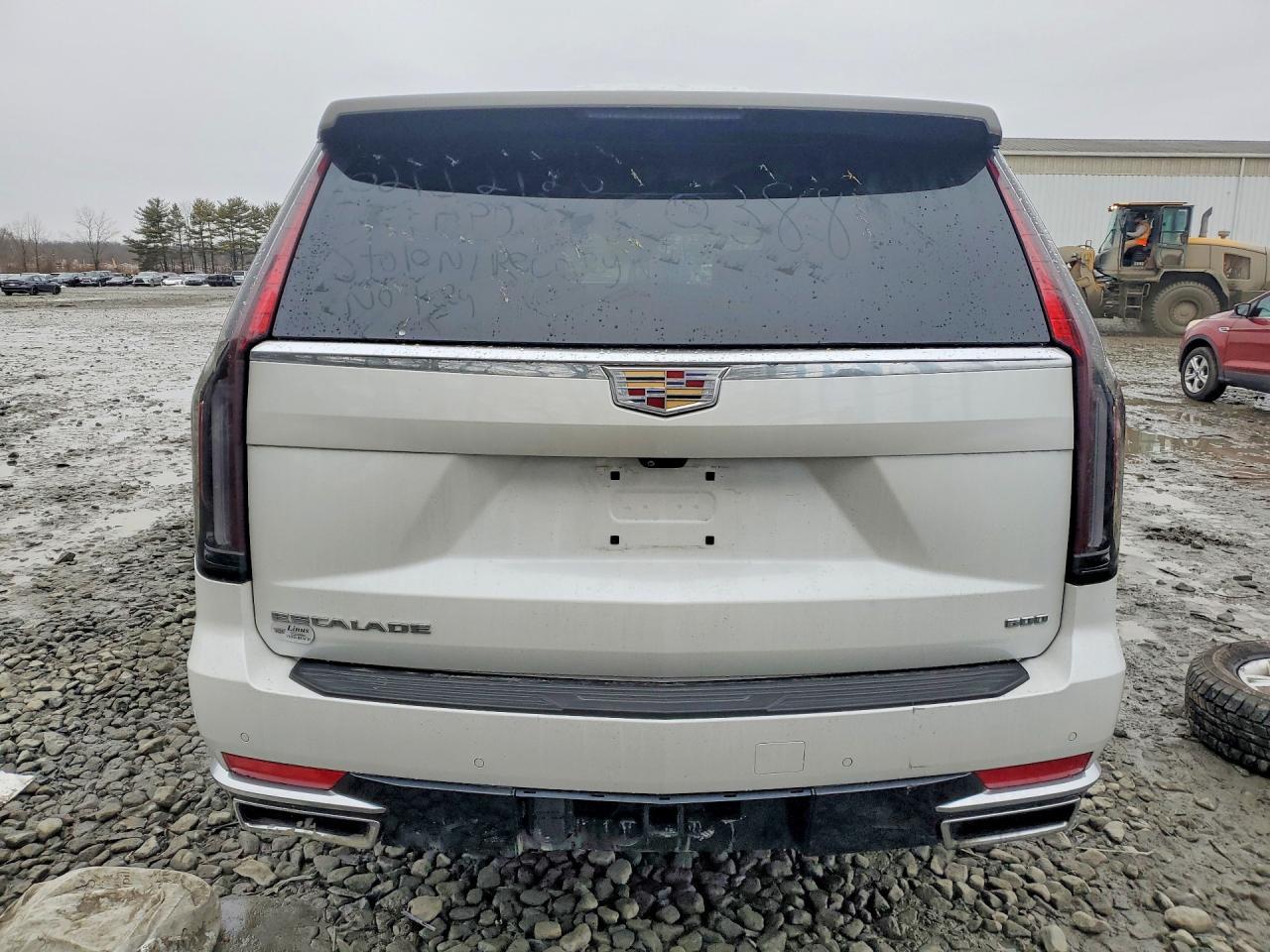 2024 Cadillac Escalade - Image 6