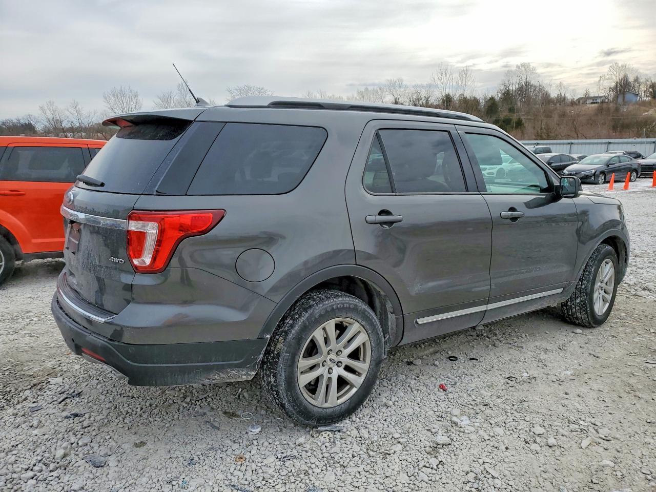 2018 Ford Explorer Xlt - Image 3