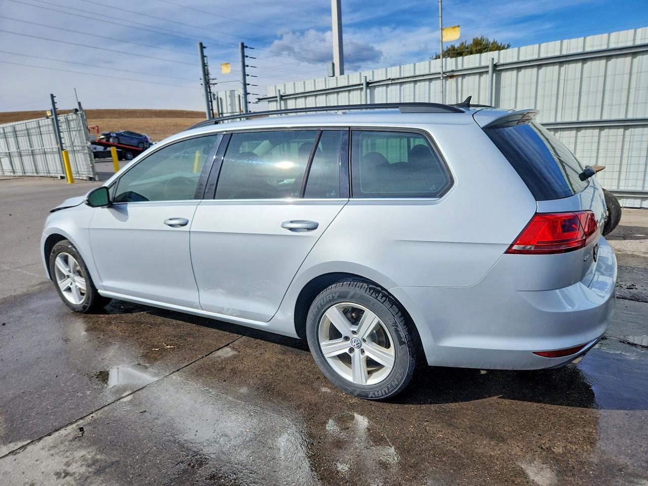 2015 Volkswagen Golf Sportwagen Tdi S - Фото 2