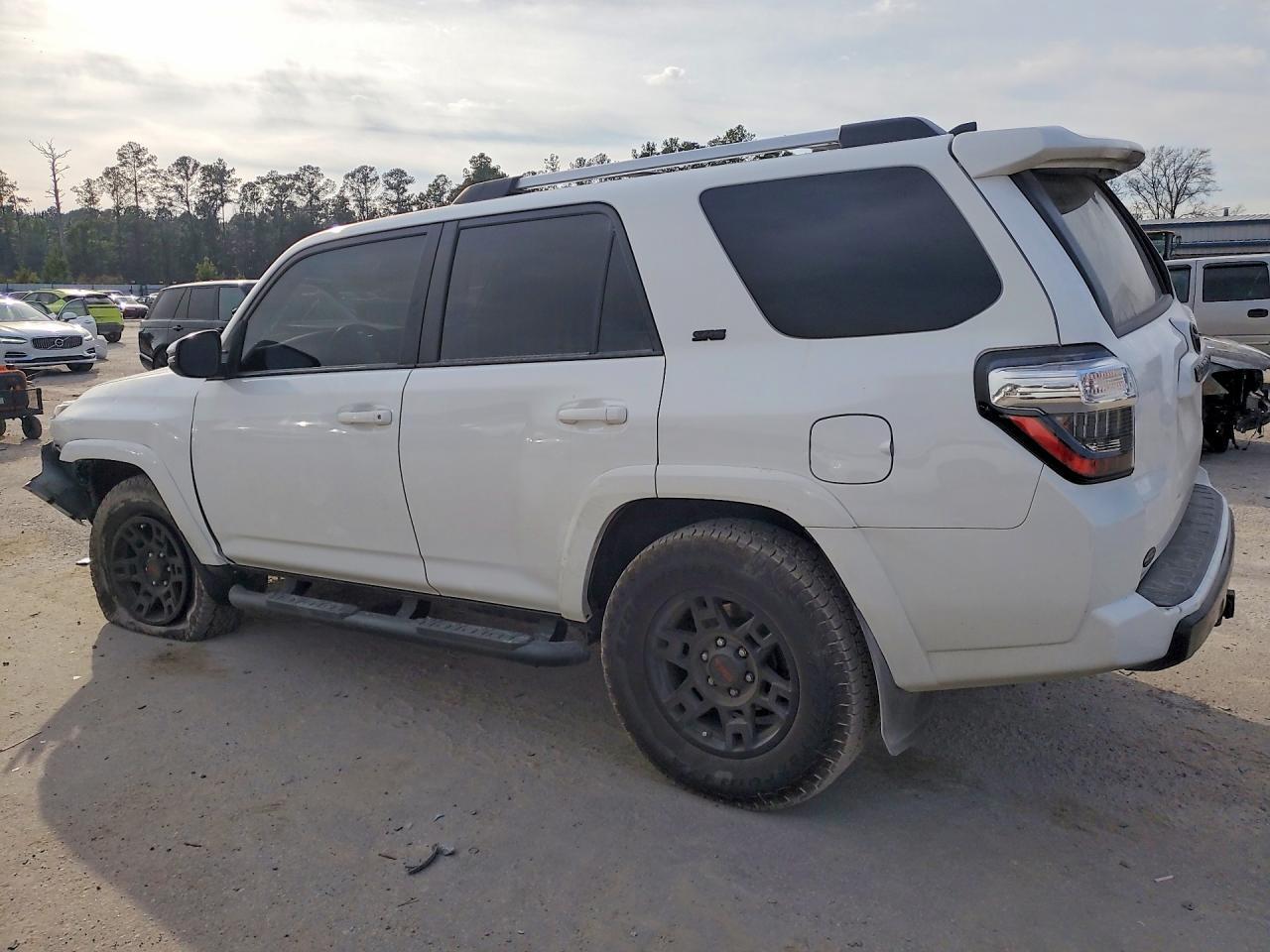 2022 Toyota 4Runner Sr5 Premium - Фото 2