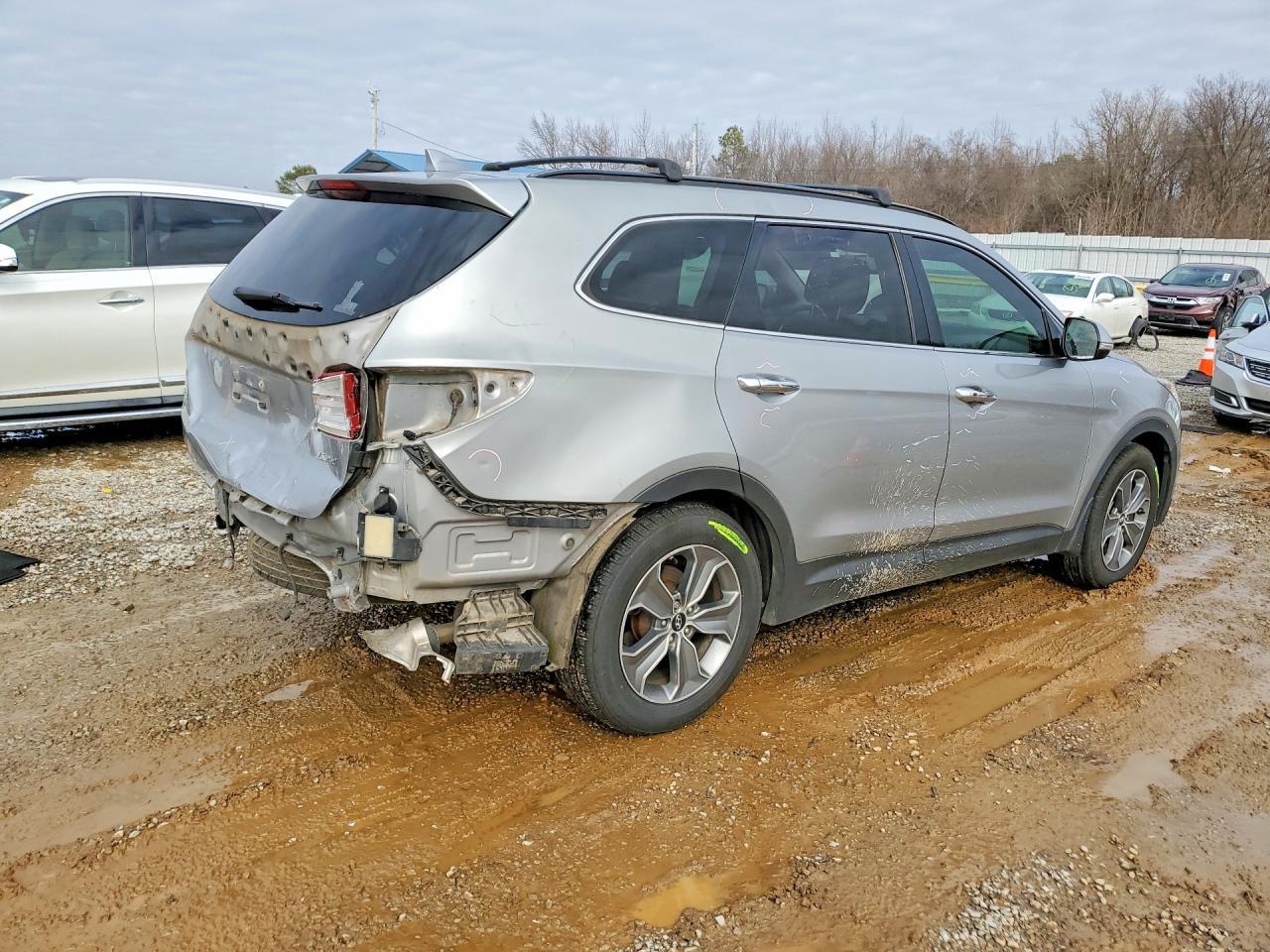 2014 Hyundai Santa Fe Gls - Image 3