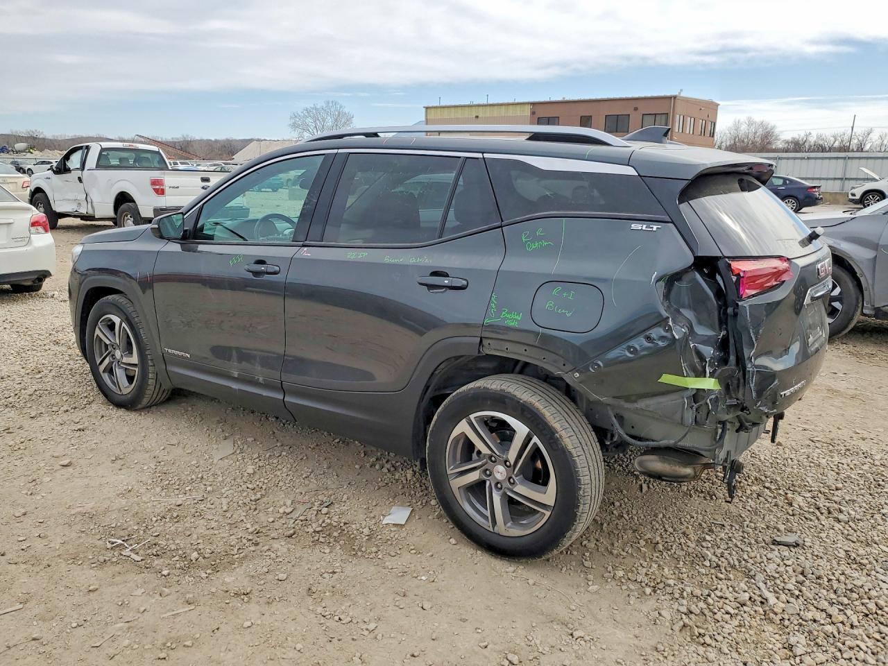 2021 GMC Terrain Slt - Фото 2
