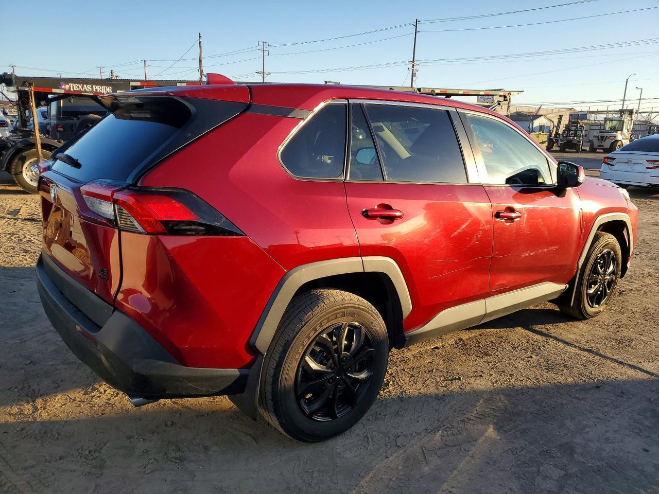 2022 Toyota Rav4 Le - Фото 3