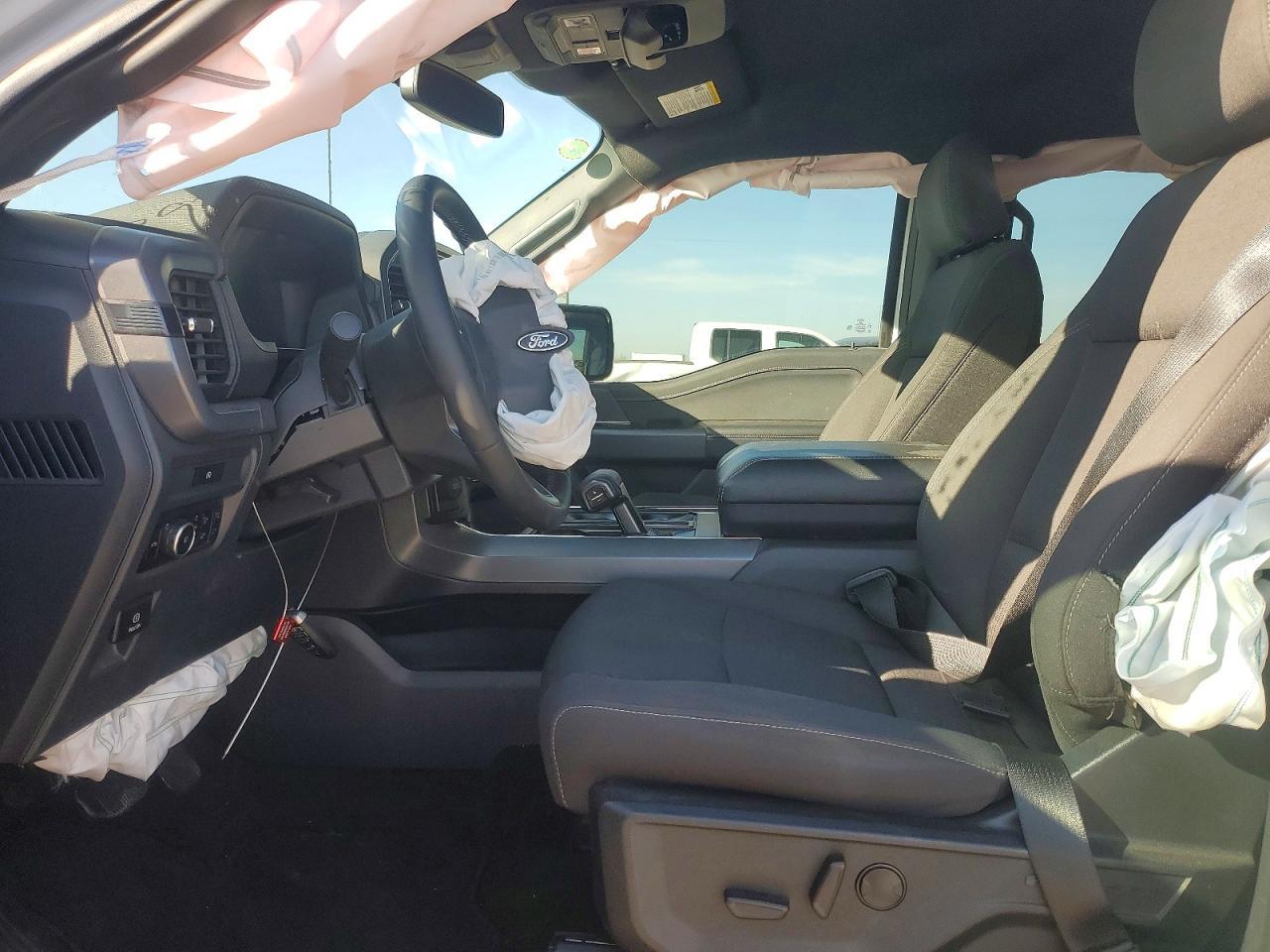 2025 Ford F150 Xlt - Фото 7