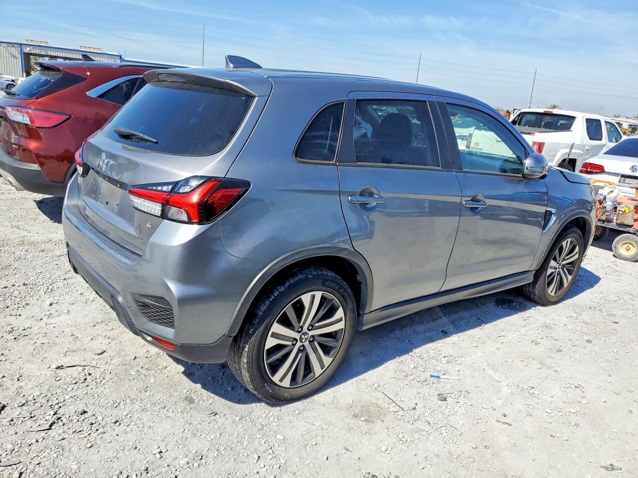 2021 Mitsubishi Outlander Sport Es - Фото 3