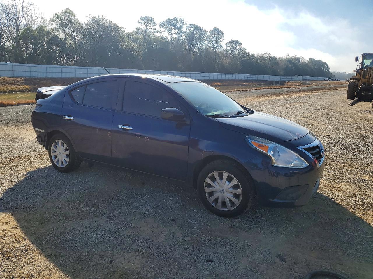 2018 Nissan Versa S - Фото 4