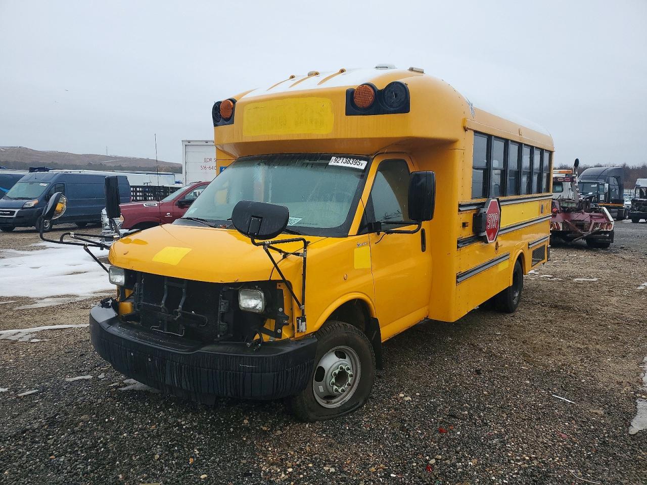 2012 Chevrolet Express School Bus - Фото 2